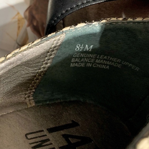 14TH & UNION POINTED TOE LEATHER FLATS ANIMAL PRINT ANKLE STRAP FLATS - Picture 3 of 10